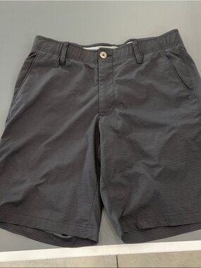 Under Armour Men's Dark Gray Flat-Front Performance Shorts
